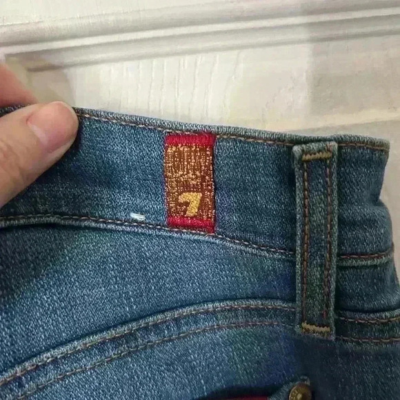 7 for all Mankind Josefina Boyfriend jeans. Size 28. Button fly - Picture 6 of 12
